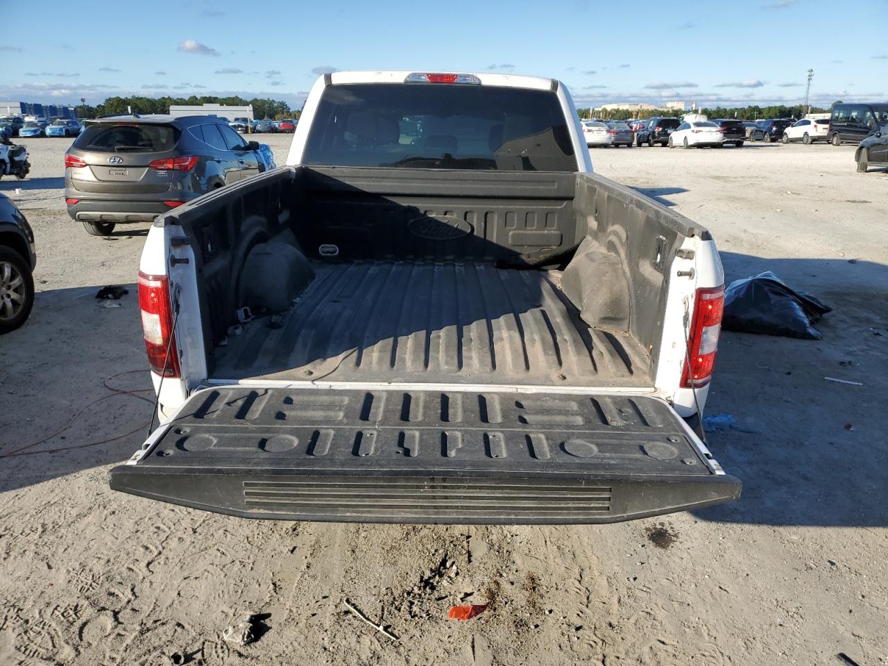 2019 Ford F150 Supercrew VIN: 1FTFW1E54KKC05718 Lot: 82734485