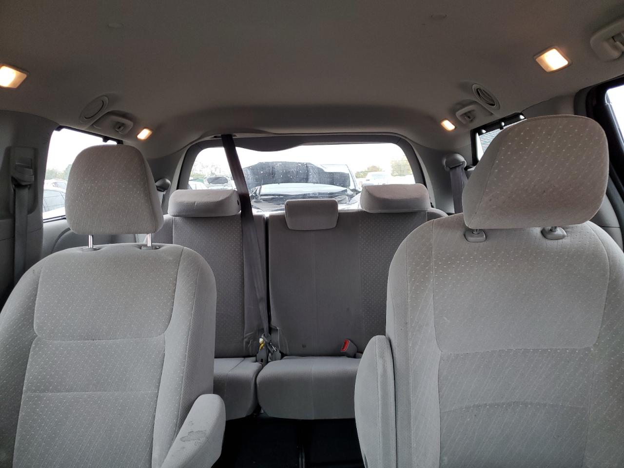 2019 Toyota Sienna Le VIN: 5TDJZ3DC4KS221083 Lot: 85360625