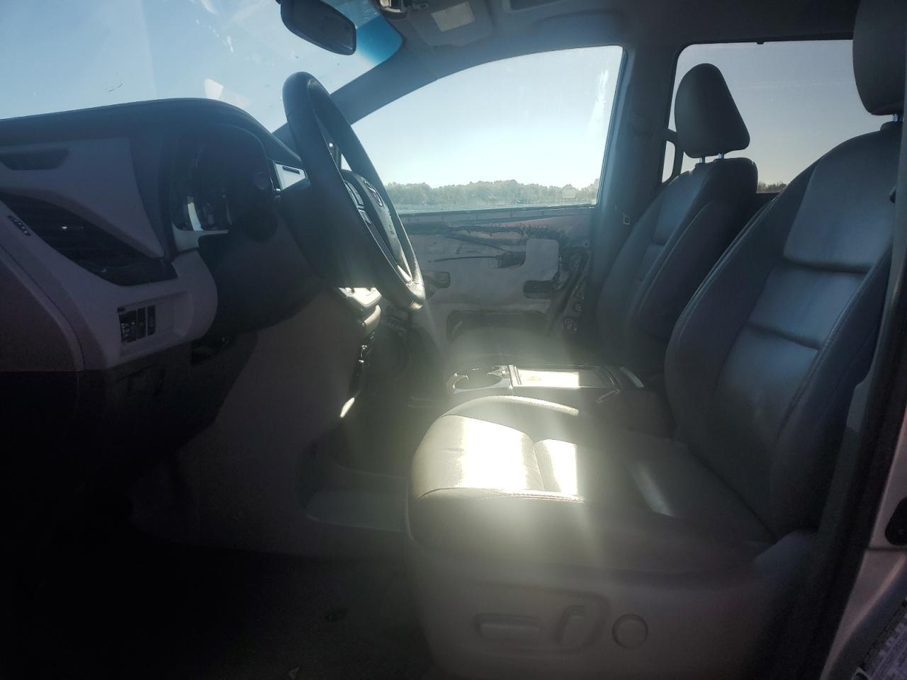 2016 Toyota Sienna Xle VIN: 5TDYK3DCXGS748698 Lot: 84625385