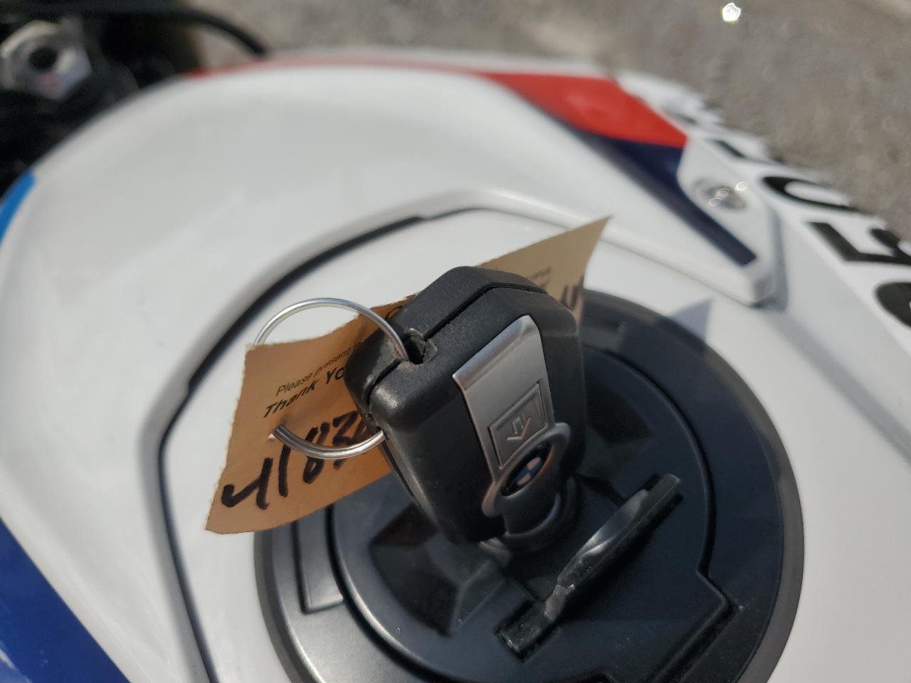 2024 BMW S 1000 R VIN: WB10E5305R6J96504 Lot: 86135955