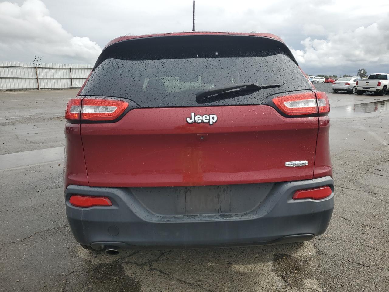 2016 Jeep Cherokee Latitude VIN: 1C4PJLCBXGW238584 Lot: 82494485