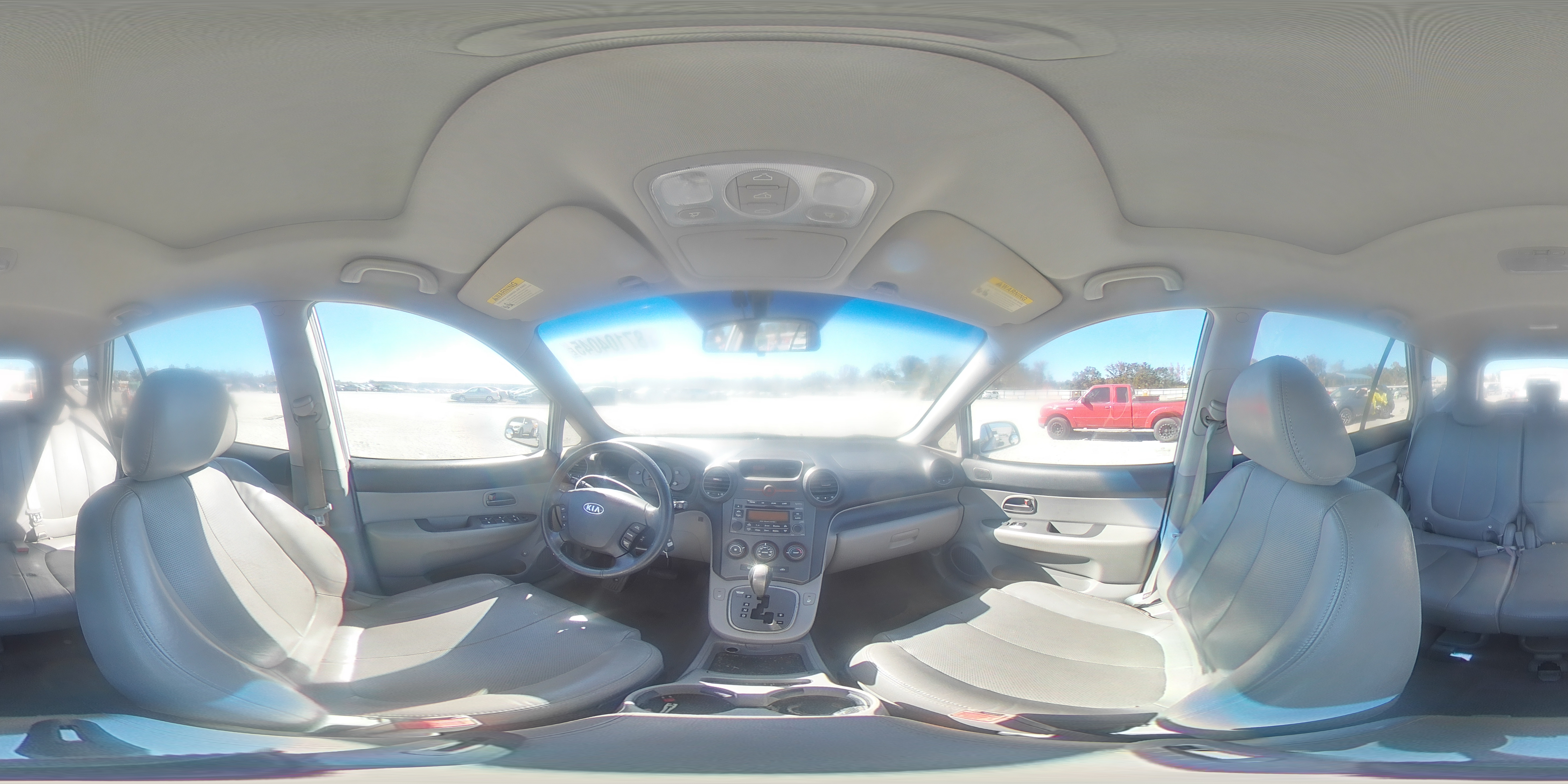 2007 Kia Rondo Base VIN: KNAFG525277029171 Lot: 87104045