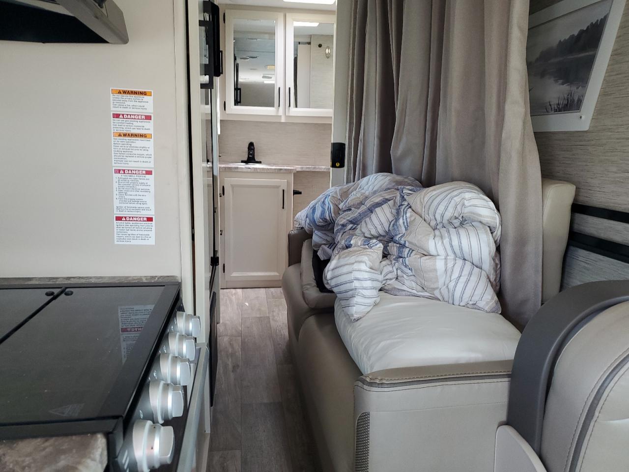 2022 Ford Econoline E350 Super Duty Cutaway Van VIN: 1FDWE3FNXNDC41236 Lot: 81754235