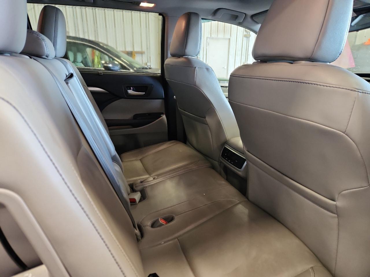 2017 Toyota Highlander Se VIN: 5TDJZRFH8HS512576 Lot: 84657145