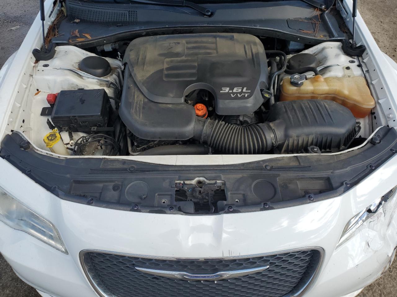 2017 Chrysler 300 Limited VIN: 2C3CCARGXHH610364 Lot: 90633875