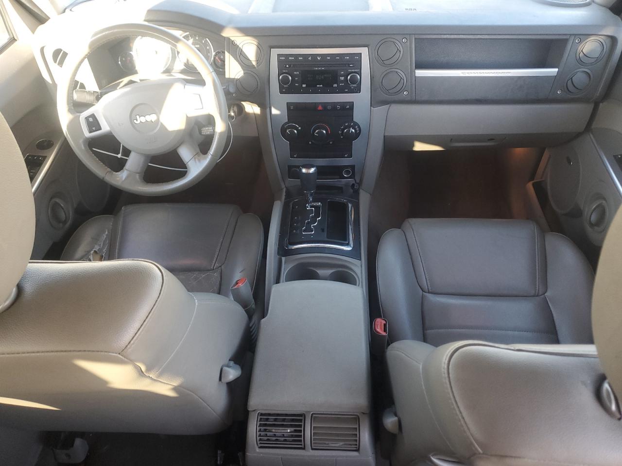 2008 Jeep Commander Sport VIN: 1J8HH48K78C117733 Lot: 87203345