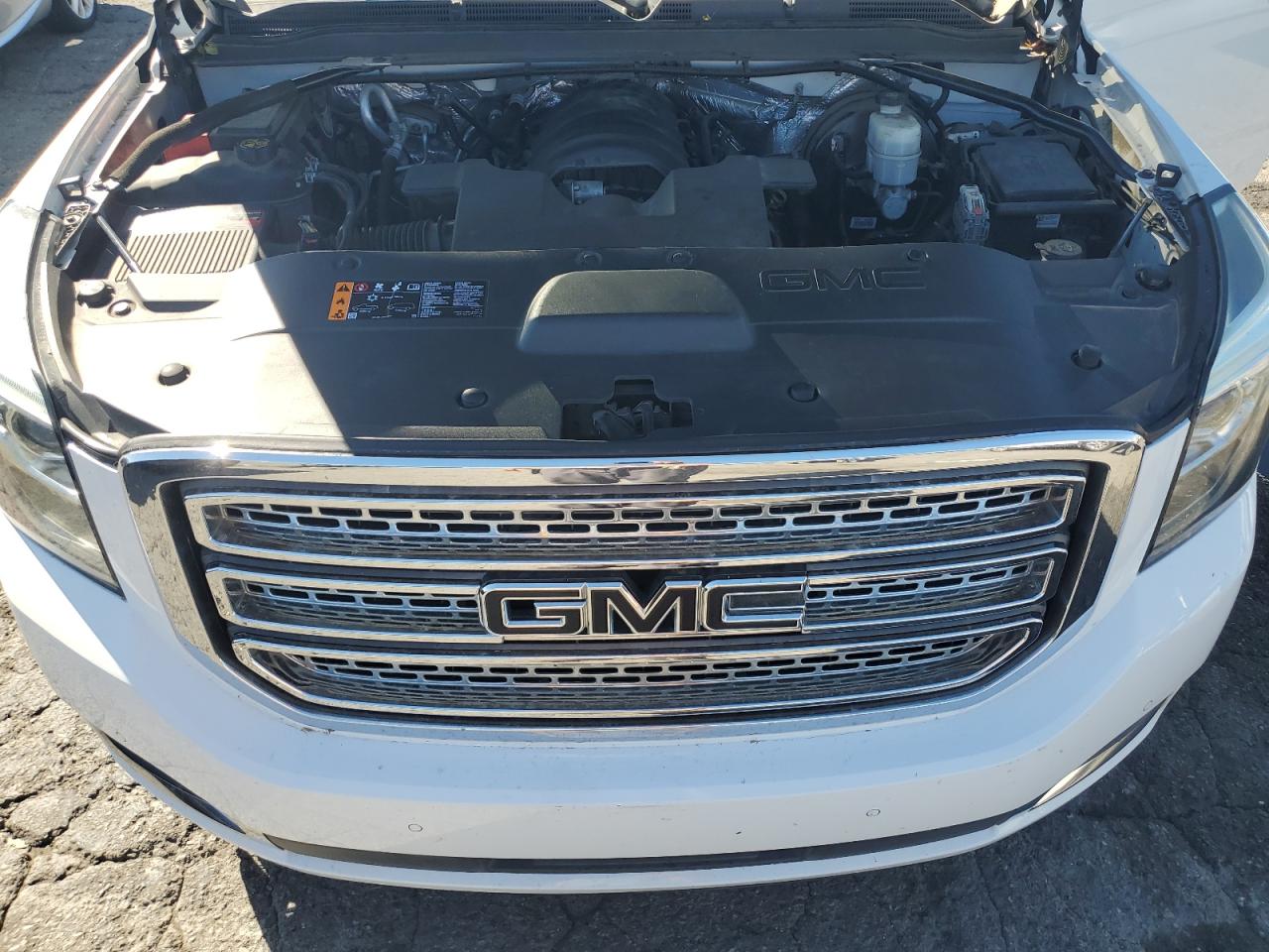 2017 GMC Yukon Xl C1500 Sle VIN: 1GKS1FKC3HR206845 Lot: 86710655