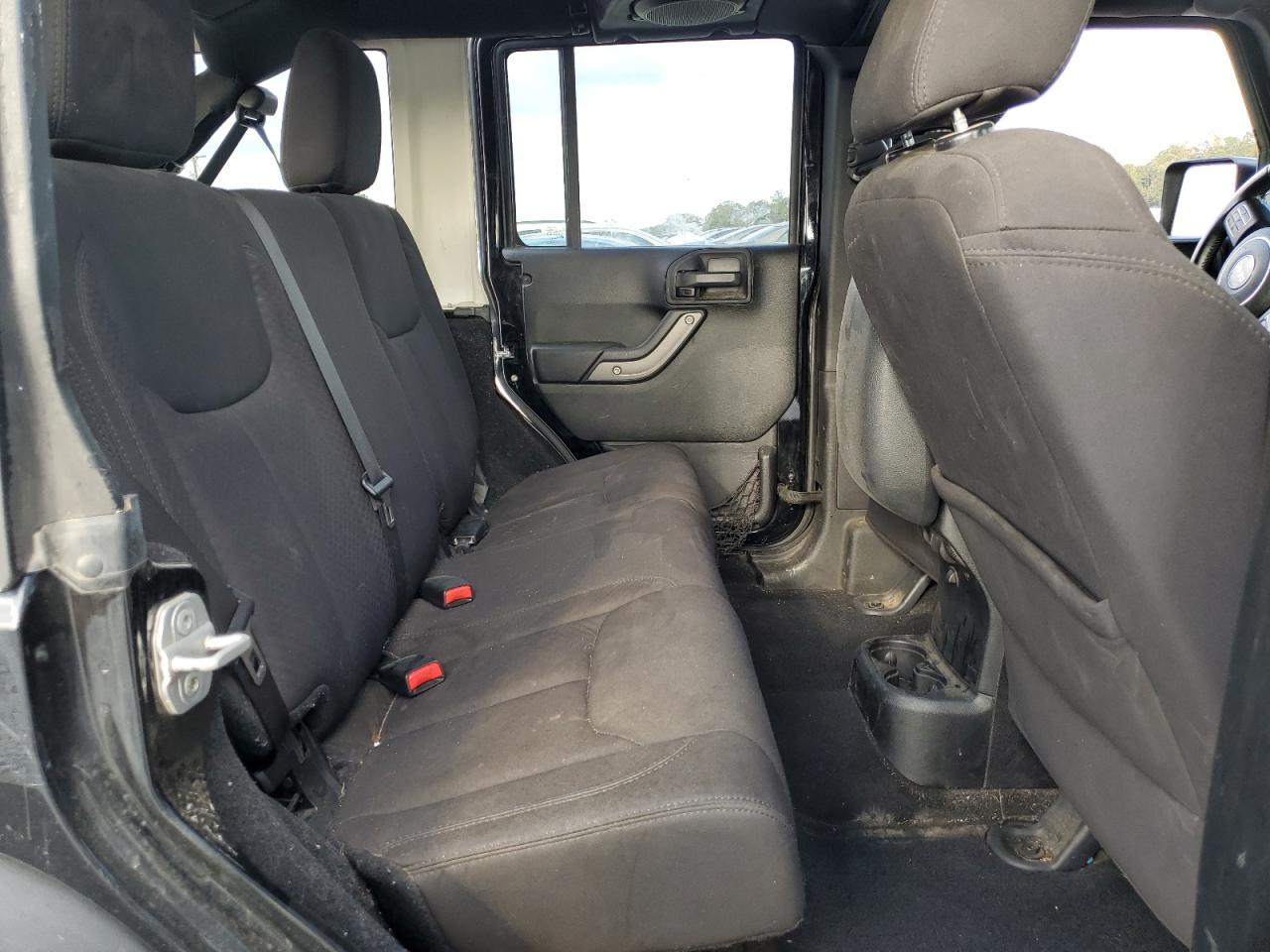 2013 Jeep Wrangler Unlimited Sport VIN: 1C4BJWDG8DL648741 Lot: 82347935