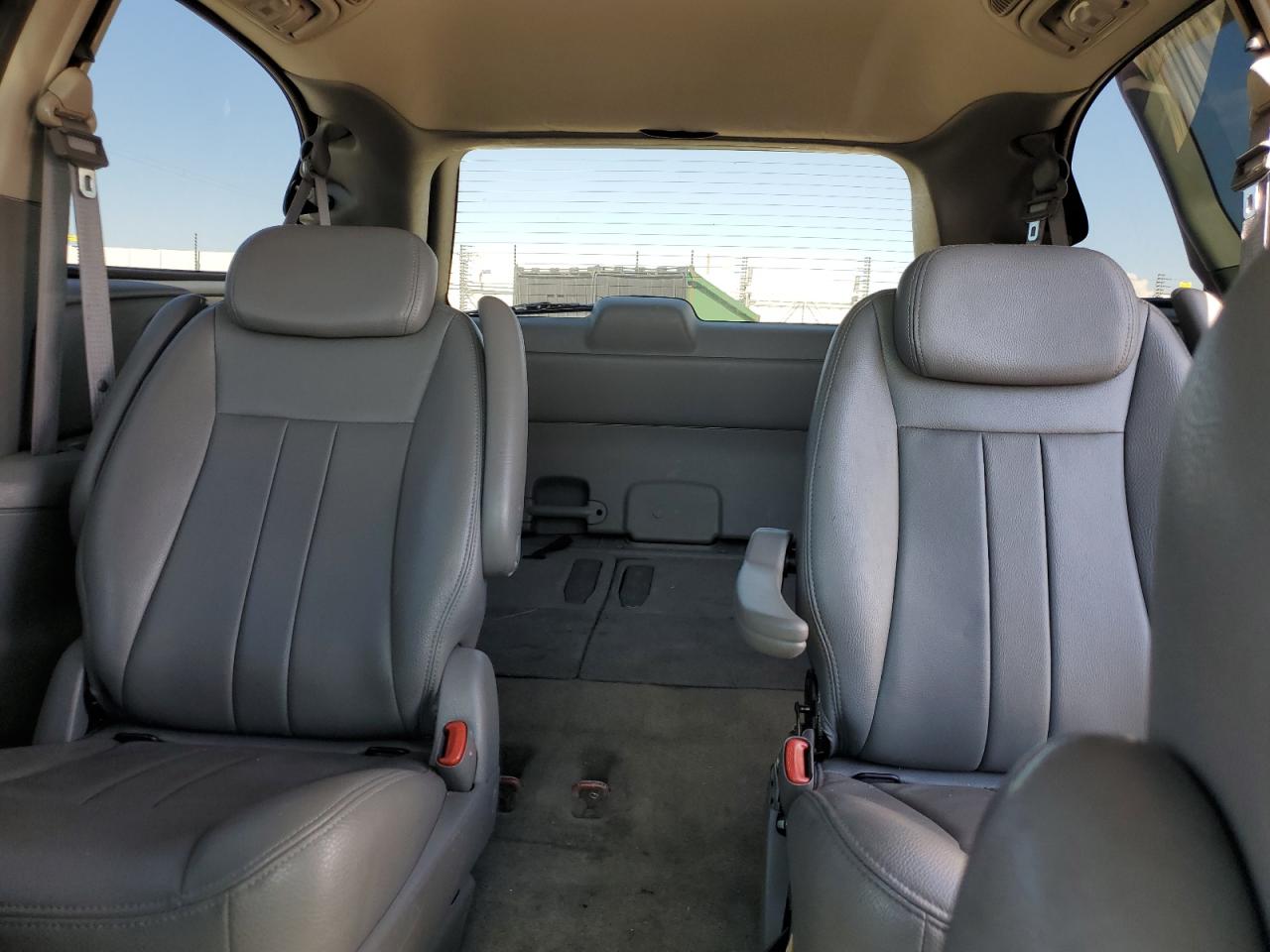 2006 Dodge Grand Caravan Sxt VIN: 2D4GP44LX6R914666 Lot: 82231375