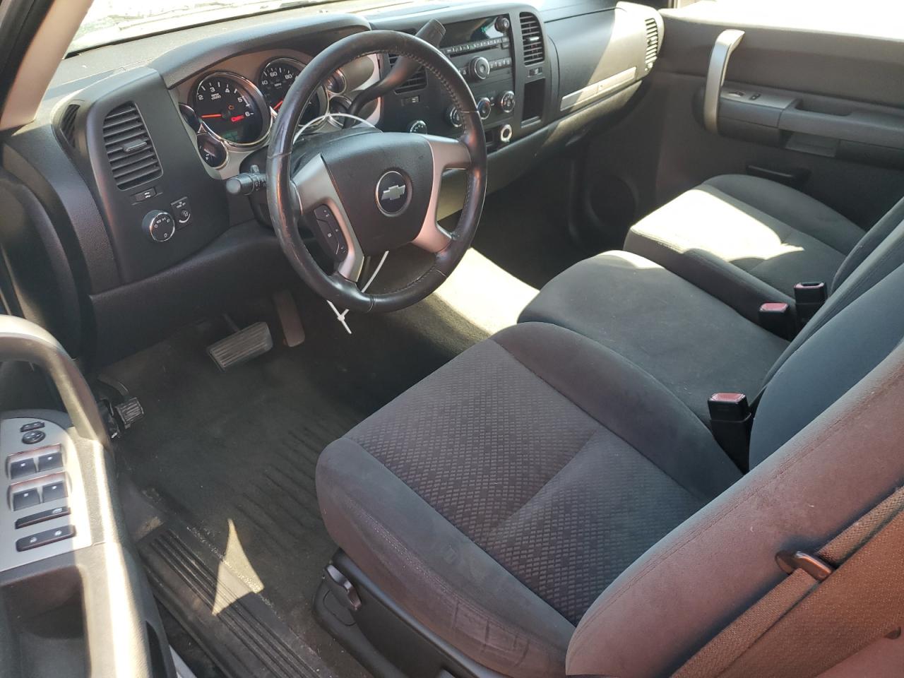 2008 Chevrolet Silverado K1500 VIN: 2GCEK19C681260017 Lot: 82228515