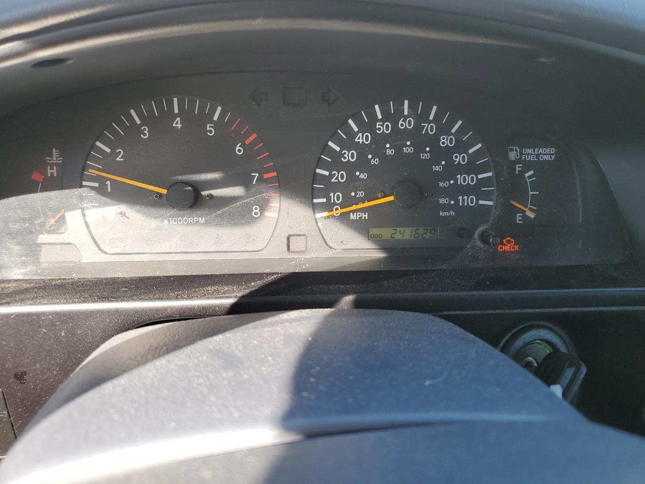 2000 Toyota Tacoma Xtracab VIN: 5TEWM72N8YZ692147 Lot: 84477905