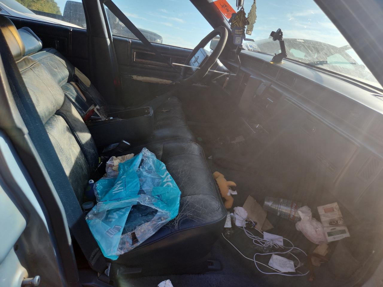 1990 Cadillac Deville VIN: 1G6CD5337L4319321 Lot: 82552015