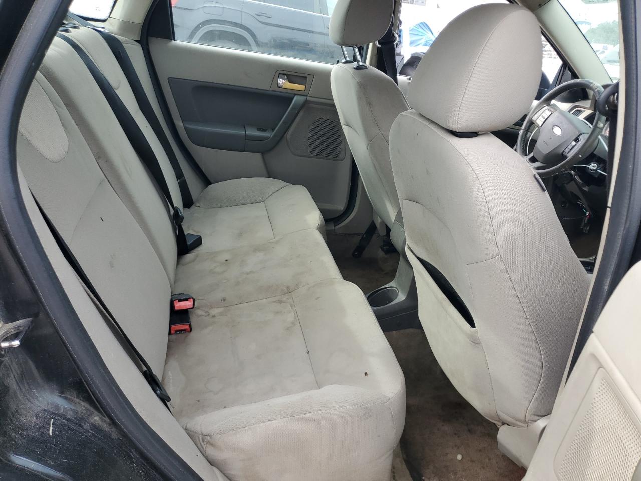 2011 Ford Focus Se VIN: 1FAHP3FN9BW158667 Lot: 85939805