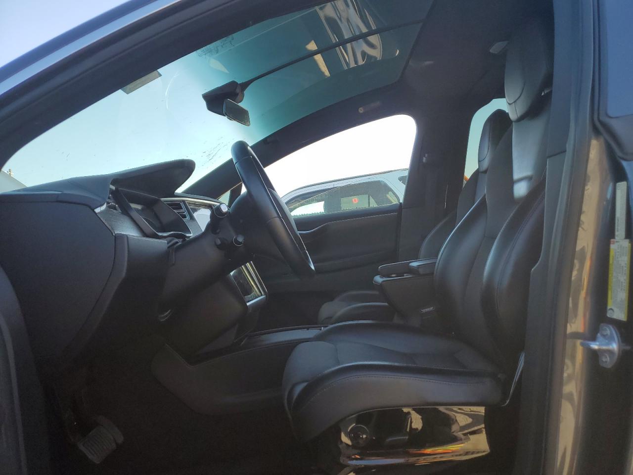 2016 Tesla Model X VIN: 5YJXCAE22GF004875 Lot: 87269055