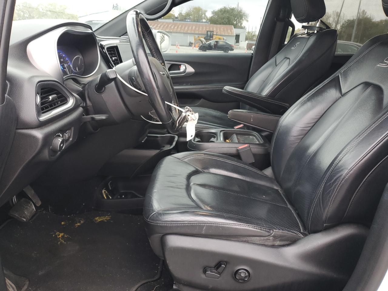 2018 Chrysler Pacifica Touring L VIN: 2C4RC1BG9JR157211 Lot: 89658785