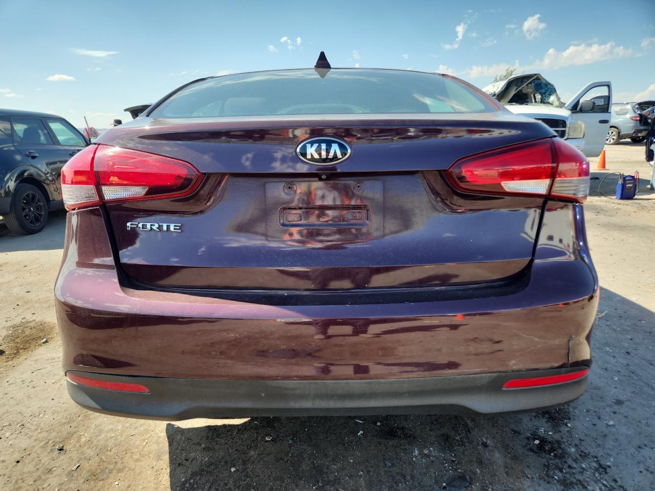 2018 Kia Forte Lx VIN: 3KPFL4A78JE248932 Lot: 85007955