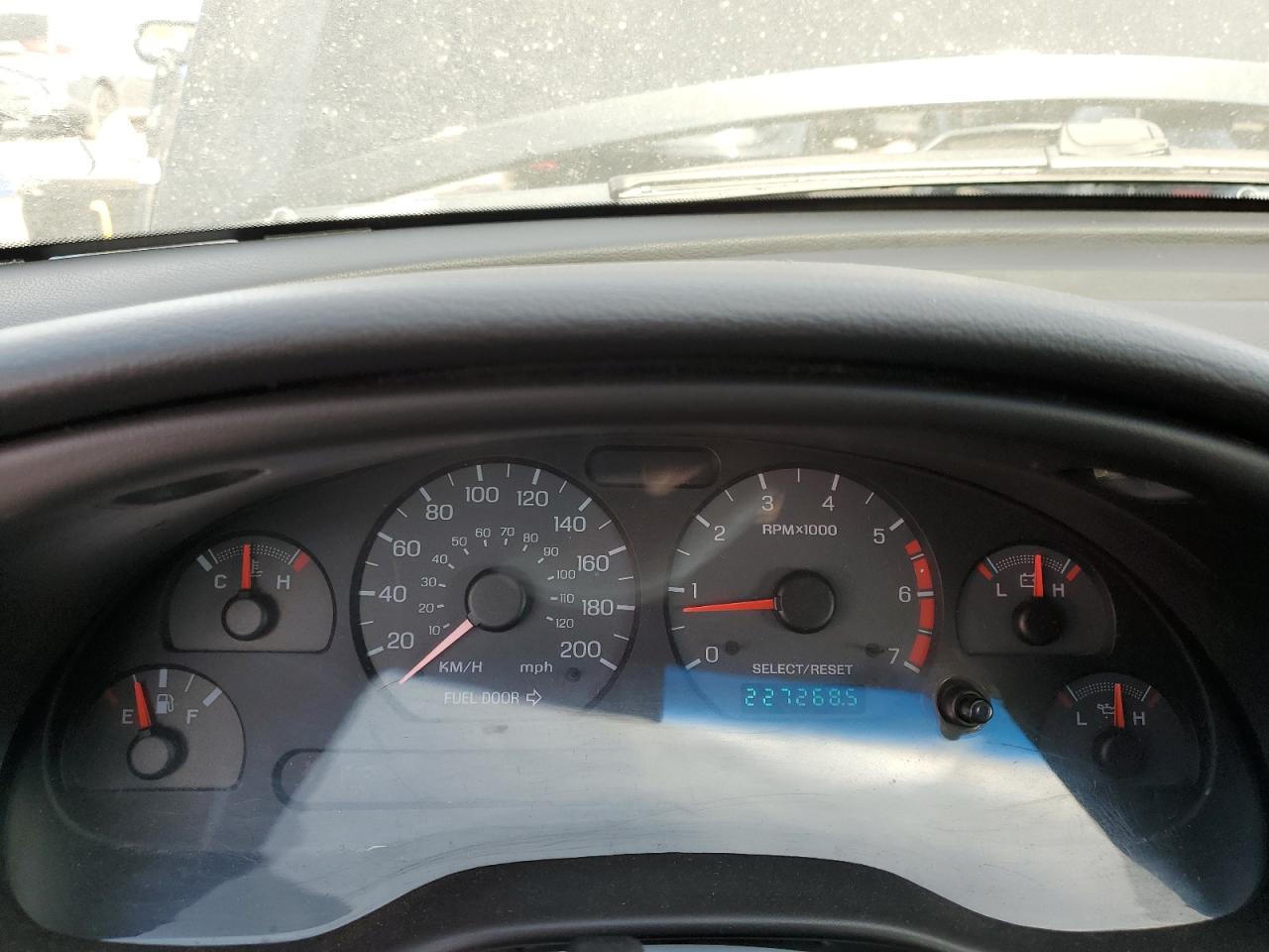 2000 Ford Mustang VIN: 1FAFP4441YF213628 Lot: 81246005