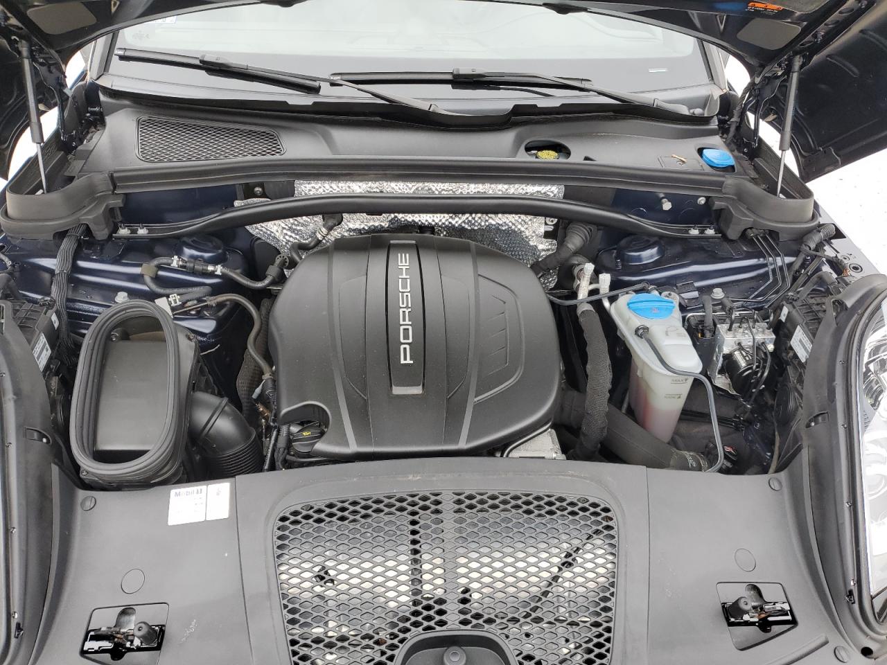 2018 Porsche Macan VIN: WP1AA2A51JLB21741 Lot: 90332305