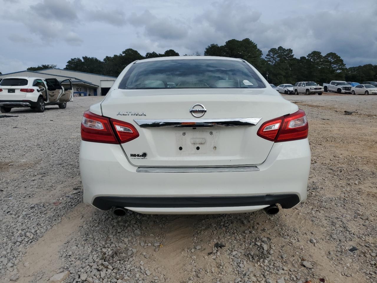2017 Nissan Altima 2.5 VIN: 1N4AL3AP2HC261199 Lot: 84941095