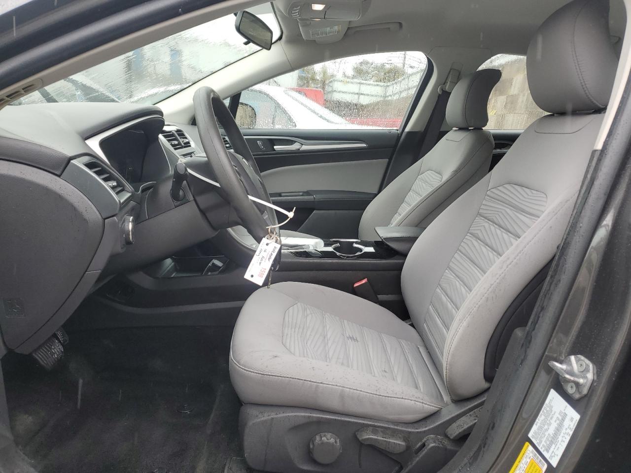 2016 Ford Fusion S VIN: 3FA6P0G76GR212751 Lot: 90521695