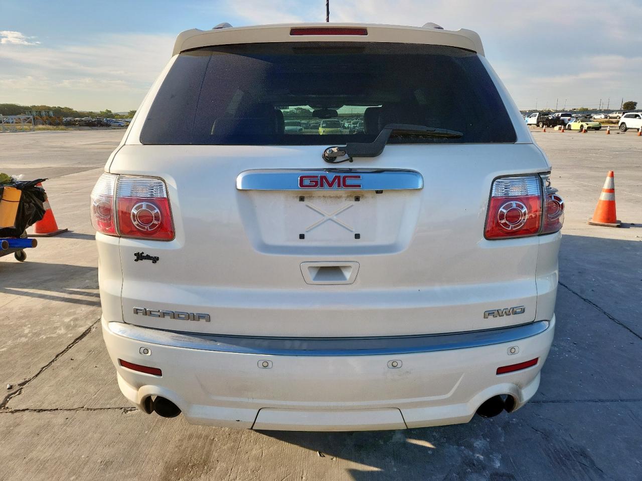 2011 GMC Acadia Denali VIN: 1GKKVTED8BJ222861 Lot: 85918705