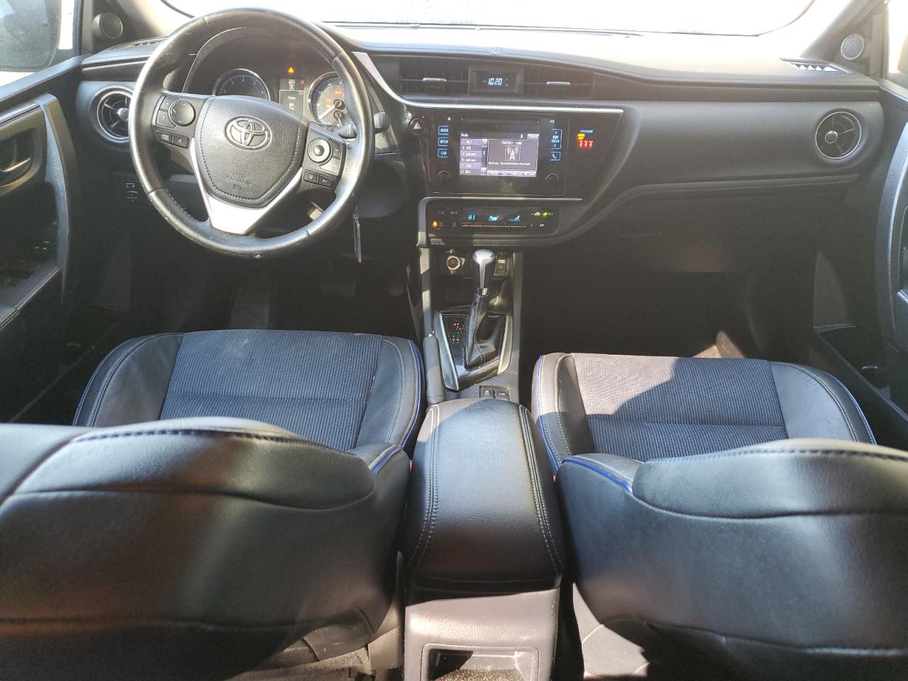 2019 Toyota Corolla L VIN: 2T1BURHE8KC216155 Lot: 82233415