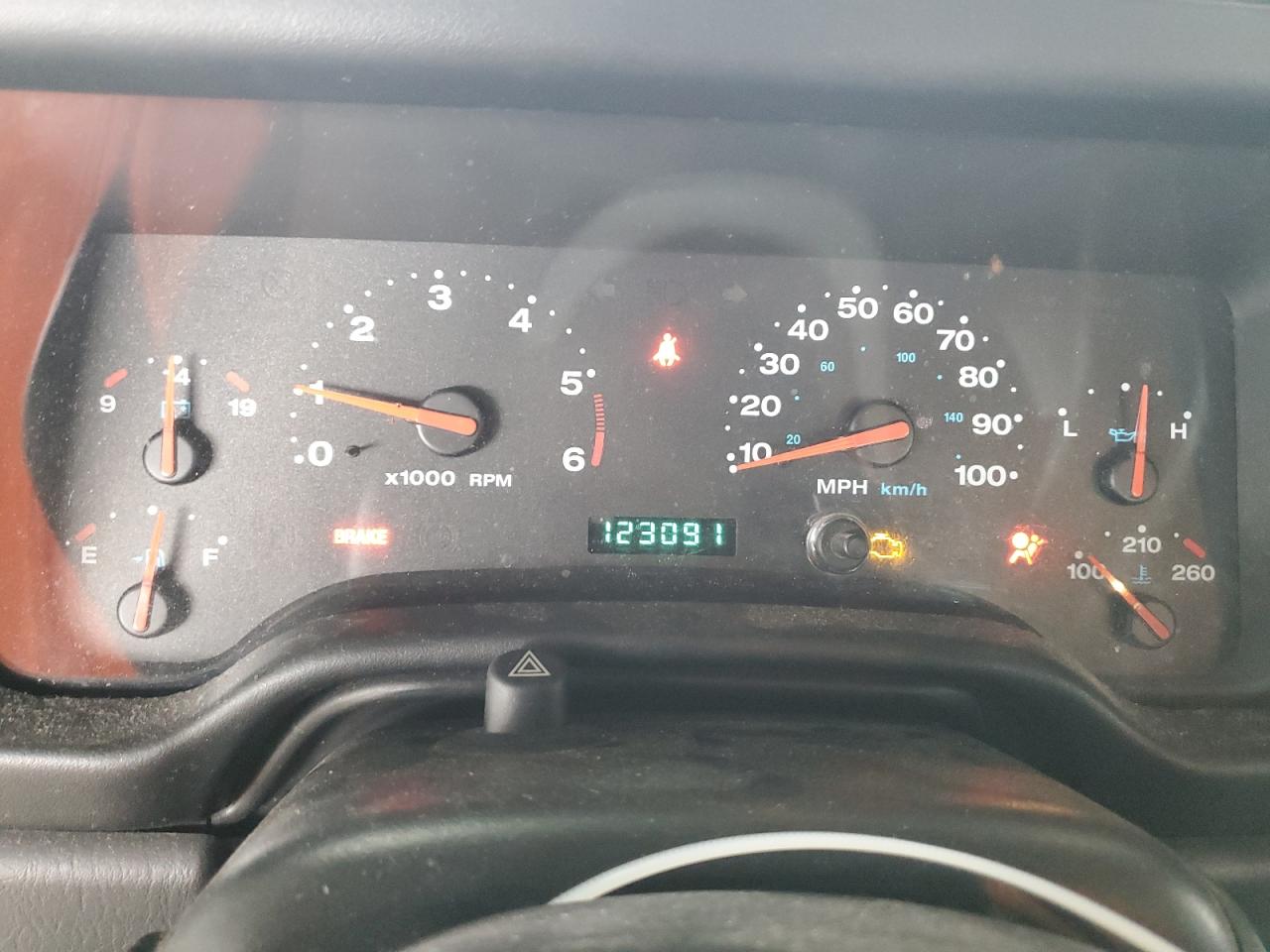 2004 Jeep Wrangler / Tj Sport VIN: 1J4FA49S54P742730 Lot: 82556025