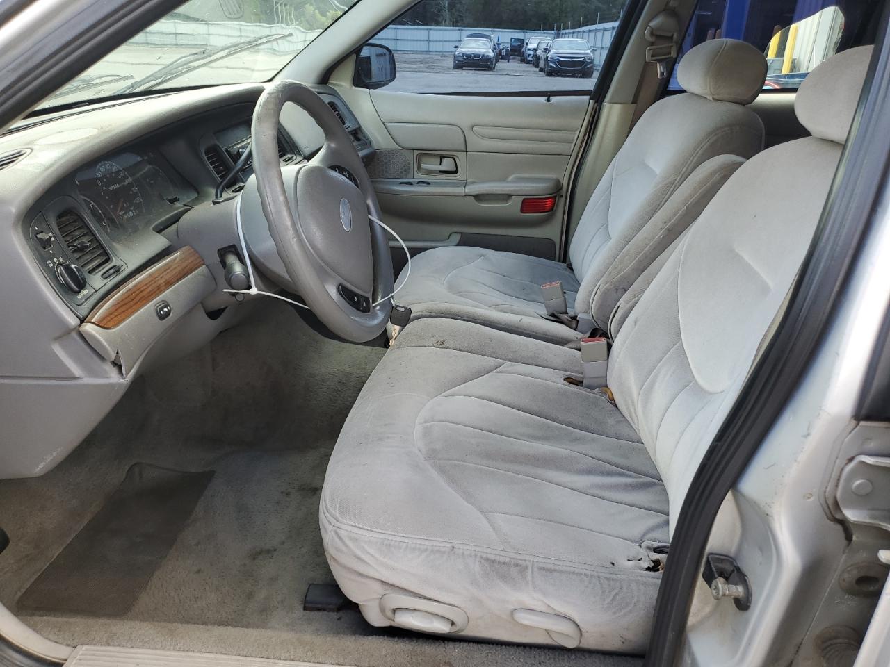 2002 Ford Crown Victoria VIN: 2FAFP73W92X106441 Lot: 85307875