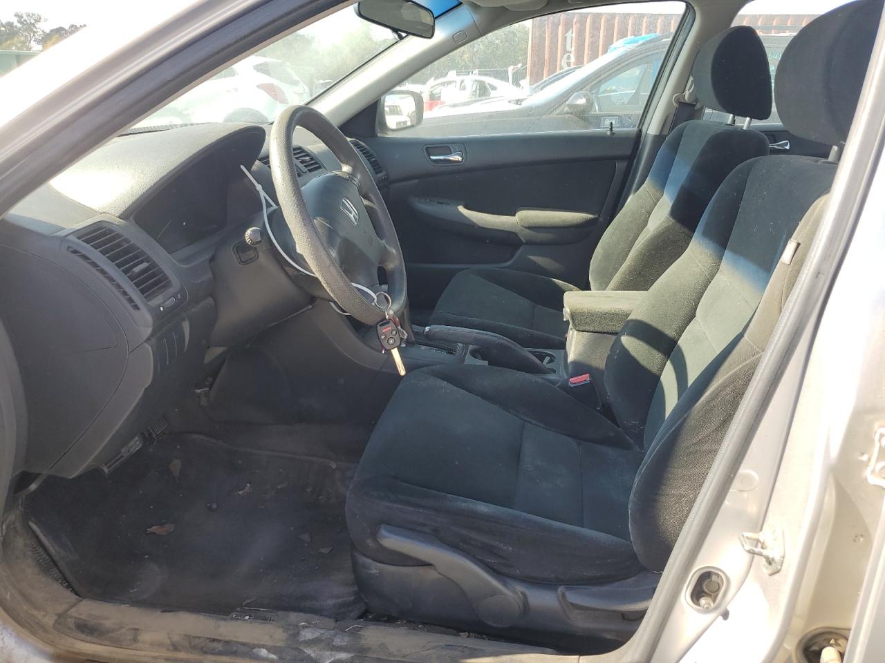 2007 Honda Accord Lx VIN: 3HGCM56417G707043 Lot: 84896575