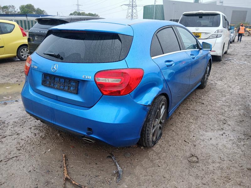 2014 MERCEDES-BENZ A200 SPORT CDI 