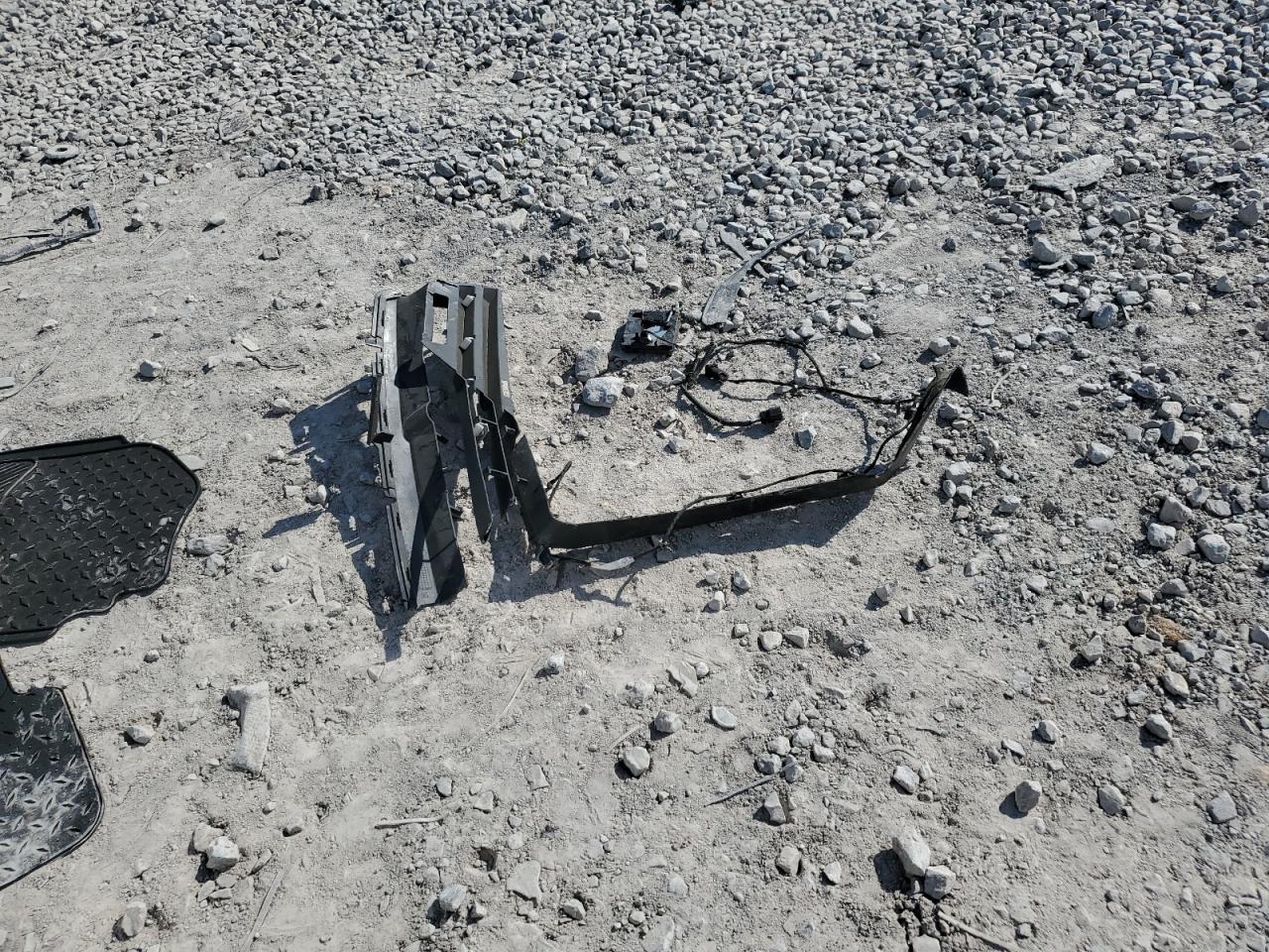 2017 Chevrolet Camaro Lt VIN: 1G1FB3DS2H0127564 Lot: 84634785