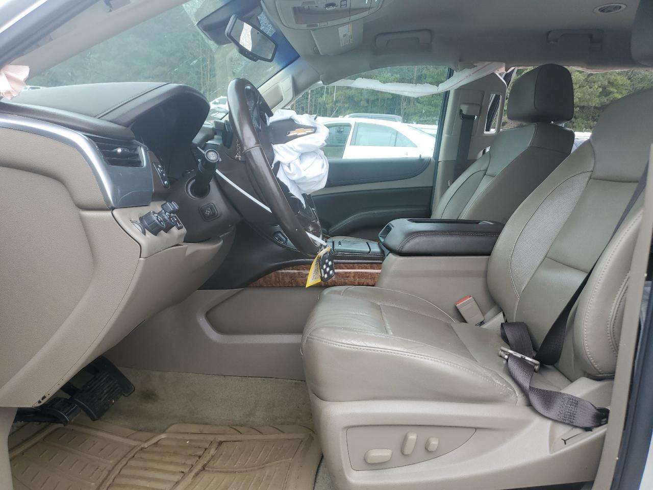 2018 Chevrolet Tahoe K1500 Premier VIN: 1GNSKCKC4JR144697 Lot: 82199795