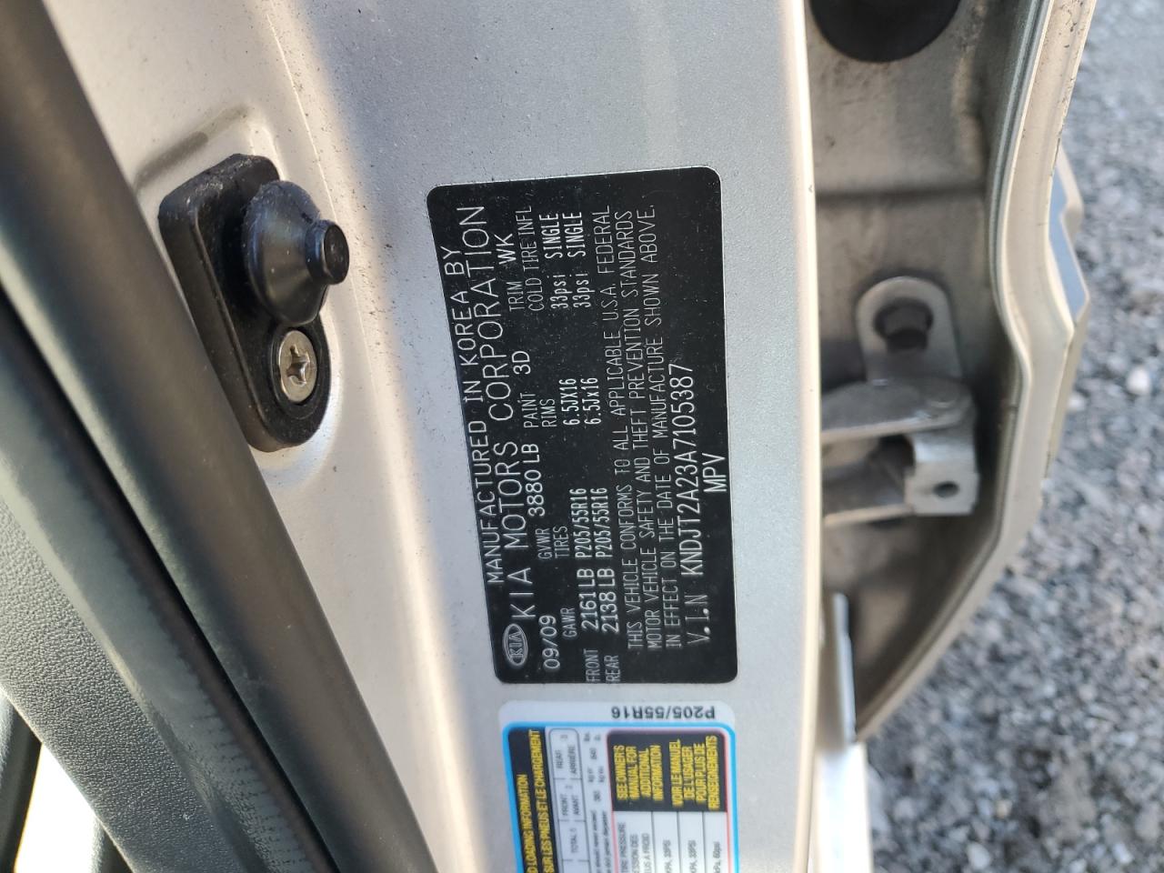 2010 Kia Soul + VIN: KNDJT2A23A7105387 Lot: 84911885