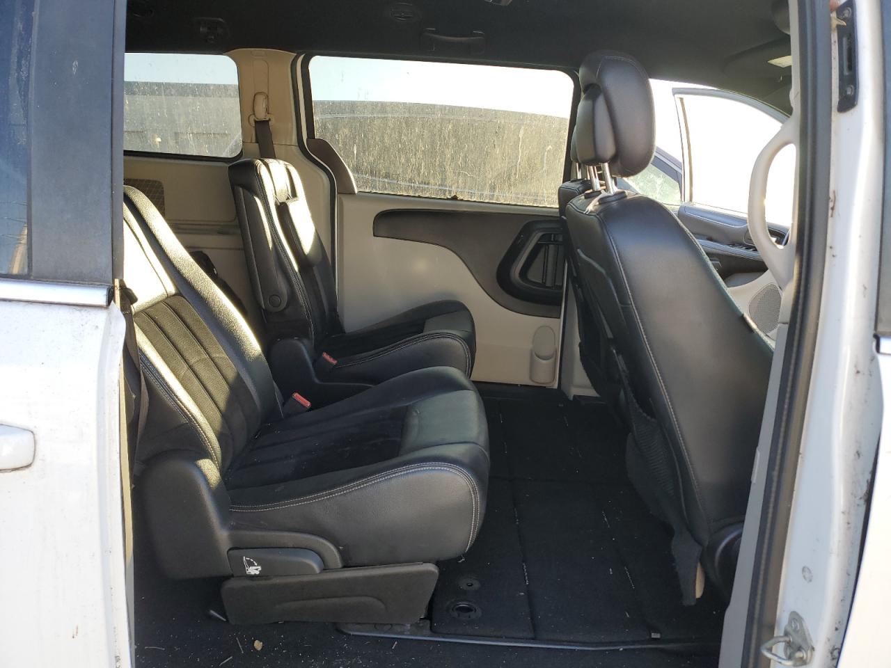 2017 Dodge Grand Caravan Sxt VIN: 2C4RDGCG7HR818260 Lot: 90527855