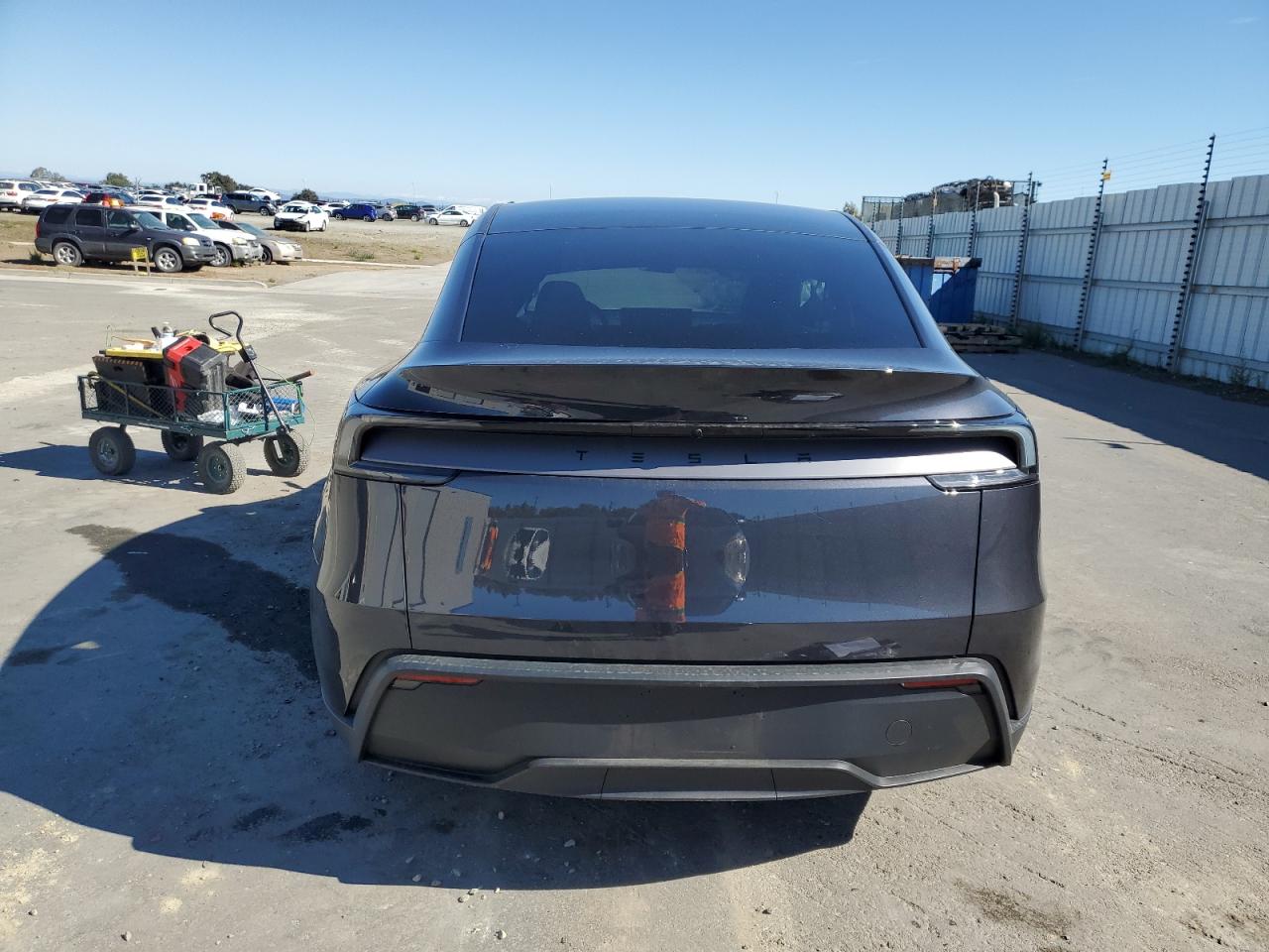2026 Tesla Model Y VIN: 7SAYGDED7TF385891 Lot: 87261975