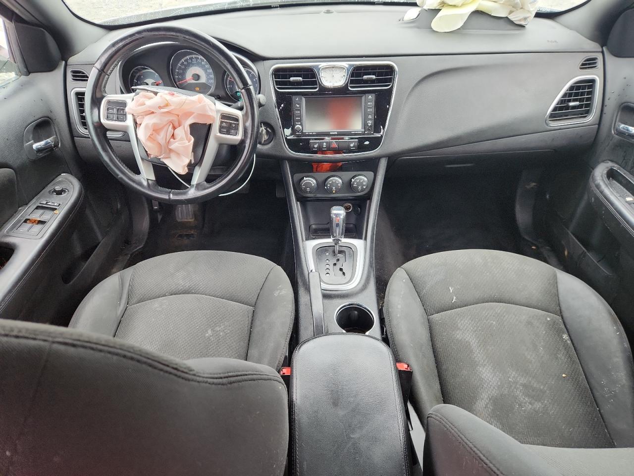 2011 Chrysler 200 Touring VIN: 1C3BC1FG7BN522418 Lot: 82227825