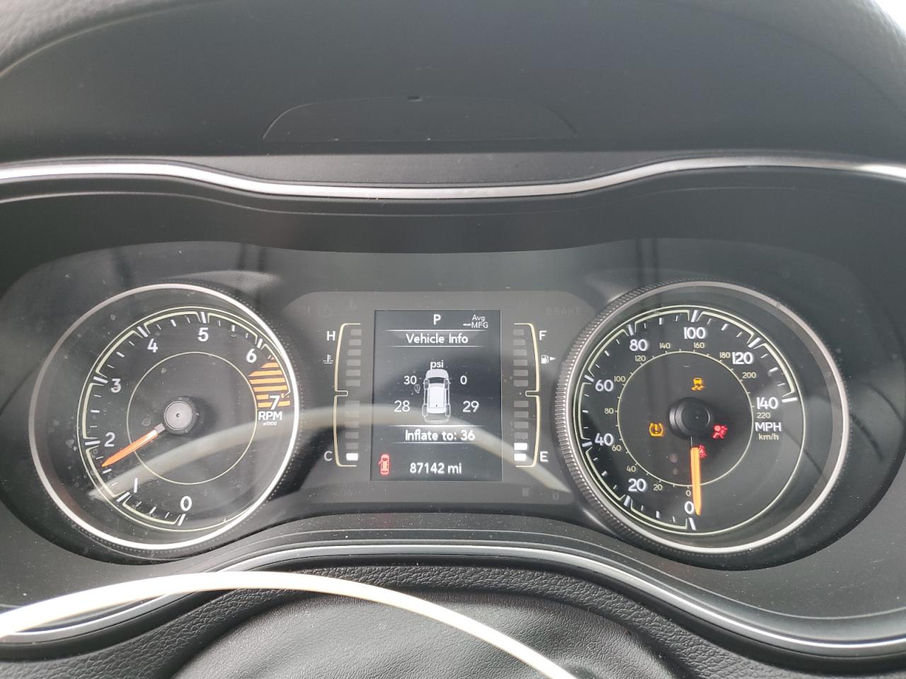 2019 Jeep Cherokee Latitude Plus VIN: 1C4PJMLB4KD323270 Lot: 82274785