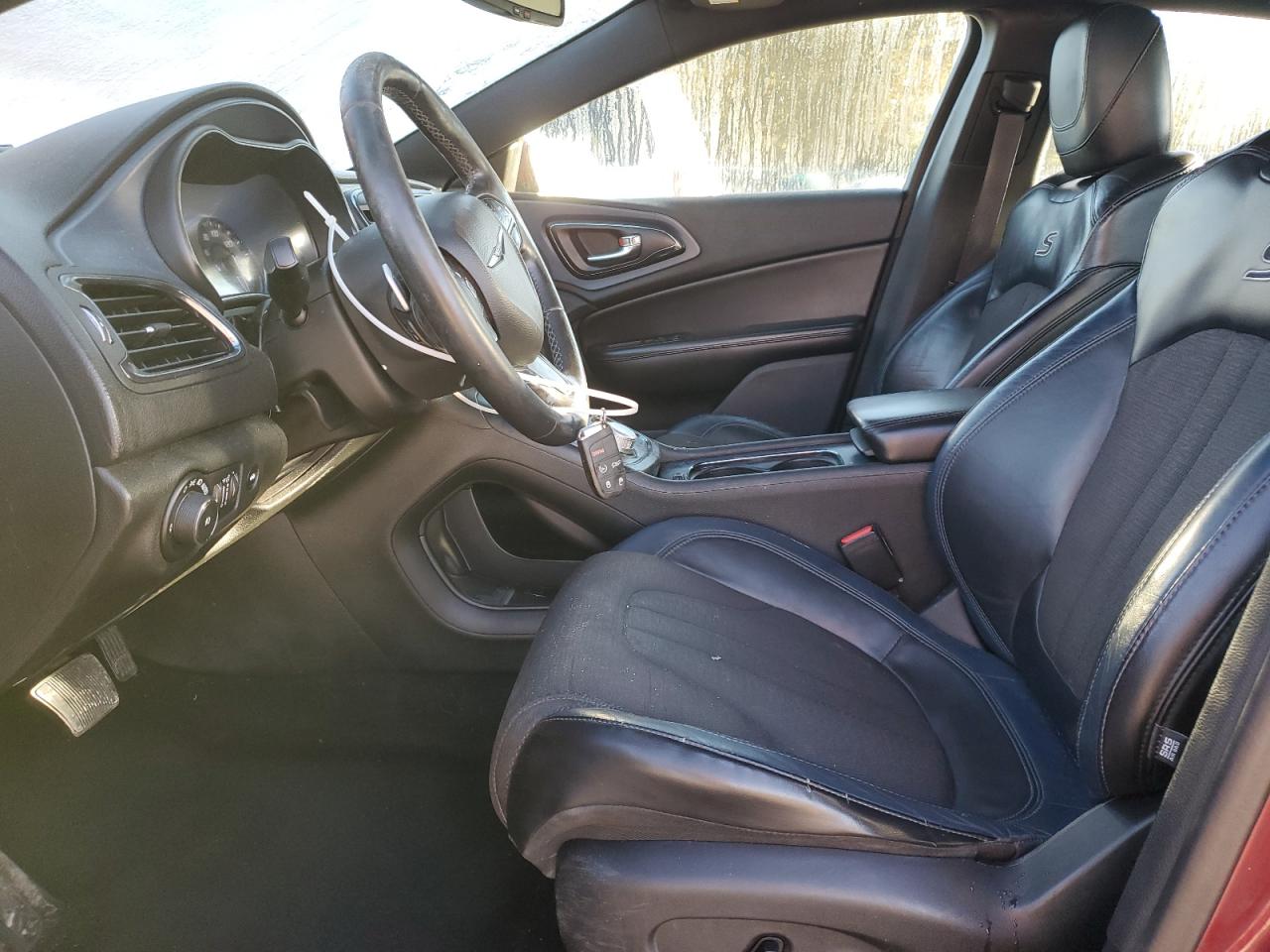 2015 Chrysler 200 S VIN: 1C3CCCBG1FN581203 Lot: 82378355