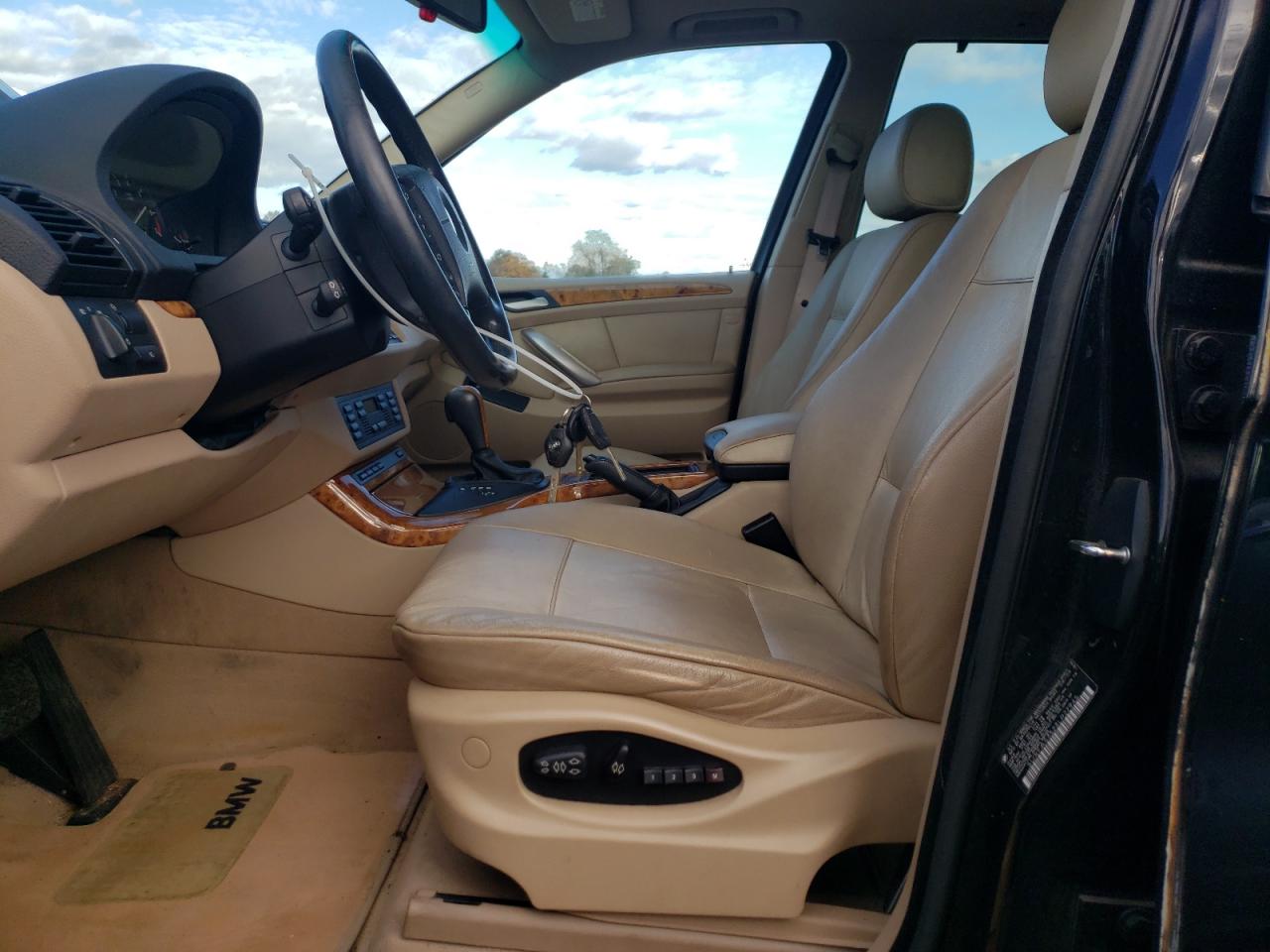 Фото: 5UXFA53523LP27945