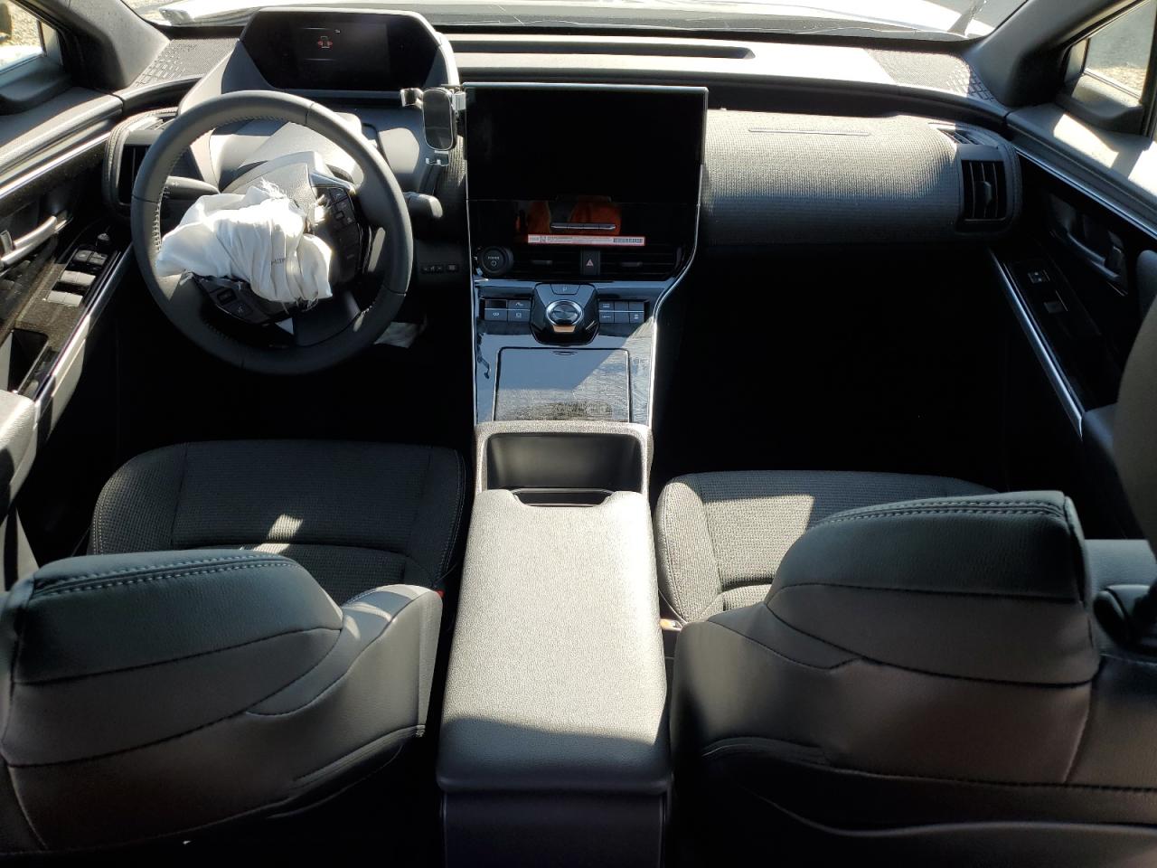 2025 Toyota Bz4X Xle VIN: JTMAAAAAXSA068205 Lot: 85825035