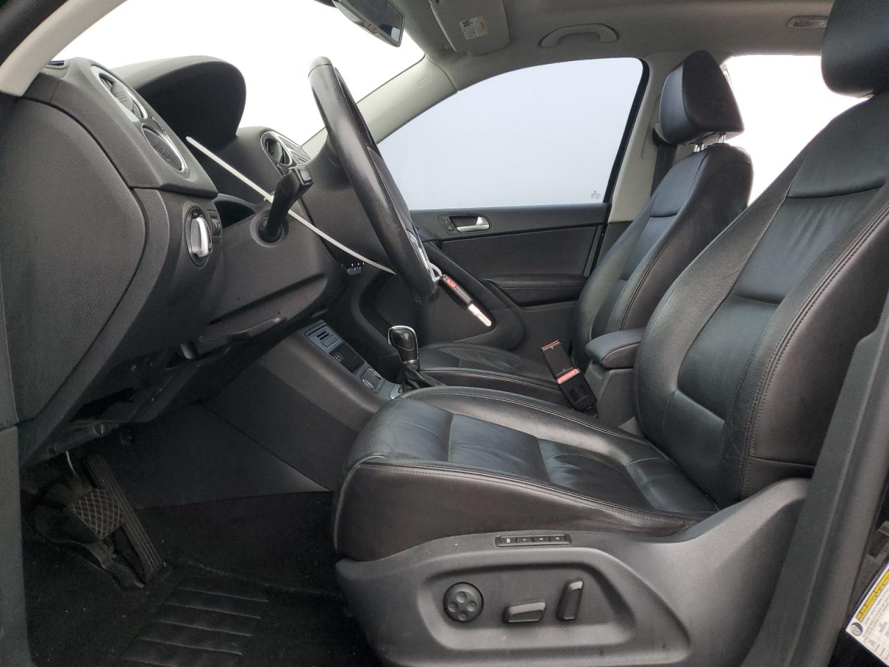 2017 Volkswagen Tiguan Sport VIN: WVGTV7AX5HW506690 Lot: 82678825