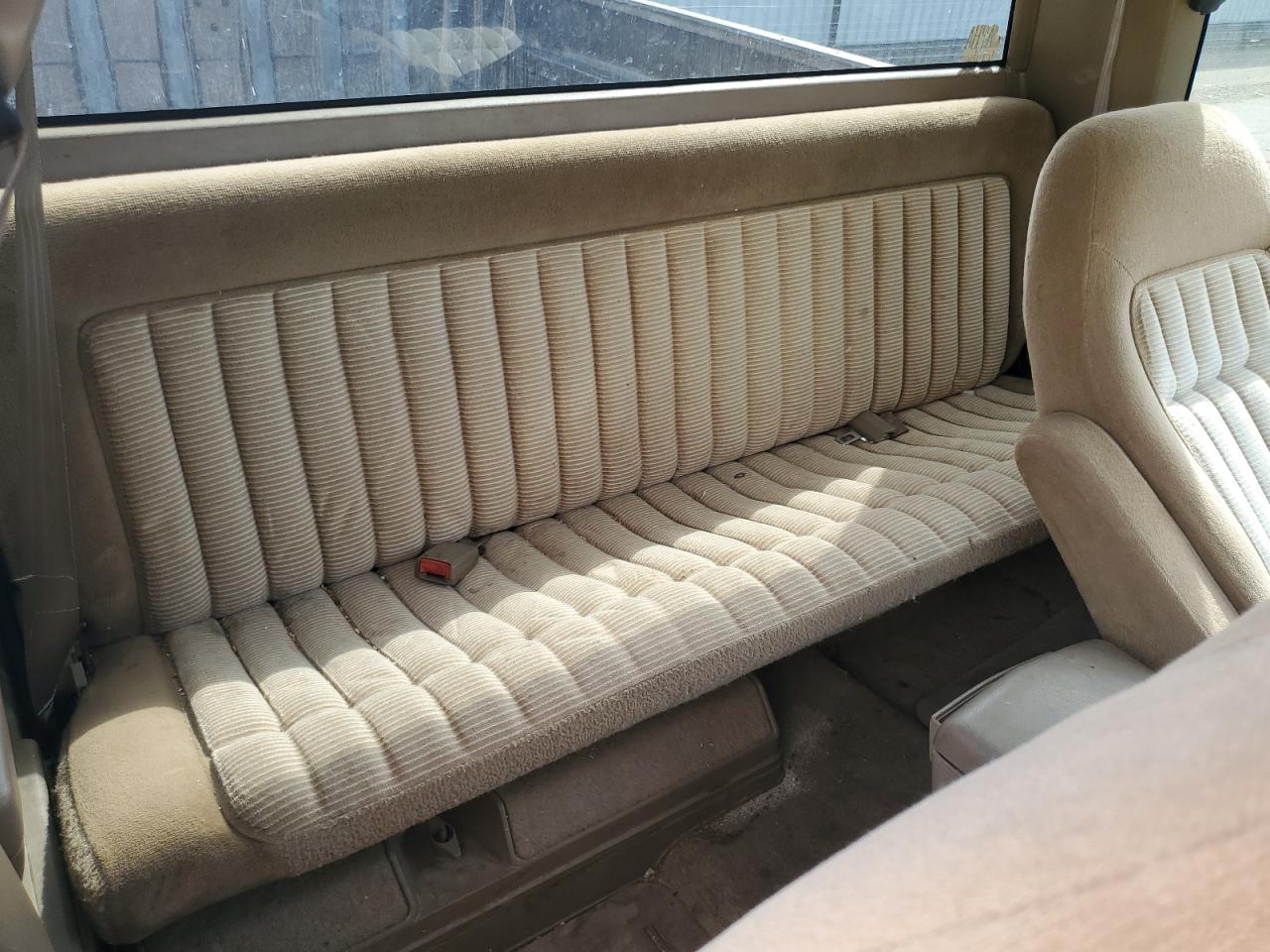 1994 Chevrolet Gmt-400 C2500 VIN: 2GCFC29K0R1271692 Lot: 84900035