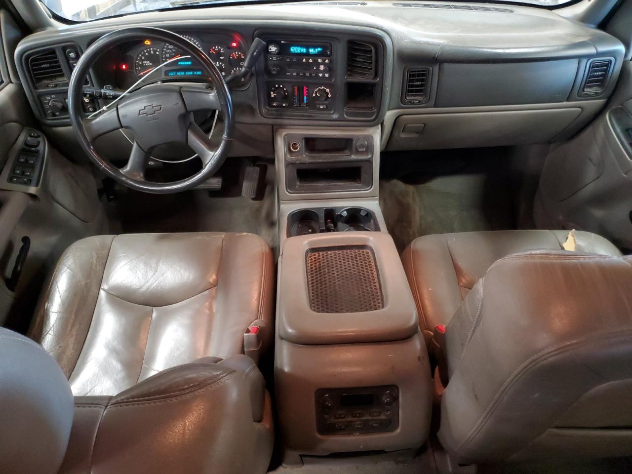 2004 Chevrolet Suburban K1500 VIN: 1GNFK16Z84J213236 Lot: 85944235