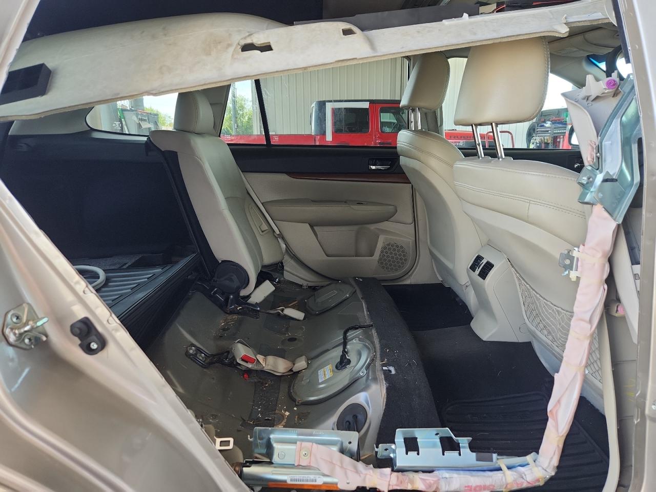 2014 Subaru Outback 2.5I Limited VIN: 4S4BRBMCXE3266254 Lot: 81962925