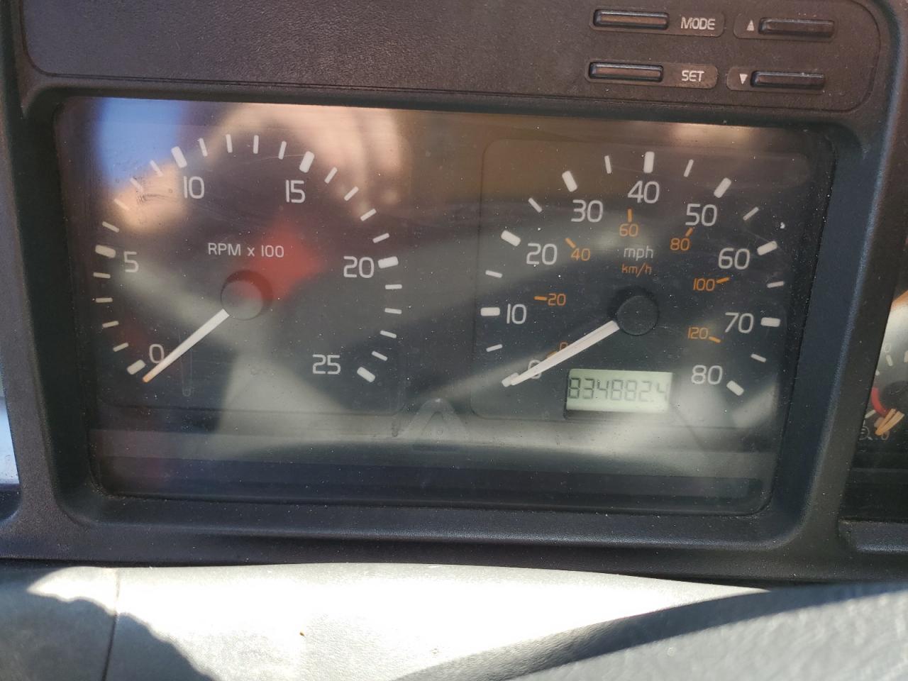 1998 Volvo Vn VIN: 4VG7DERF7WN742129 Lot: 85699675