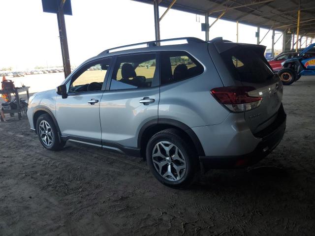  SUBARU FORESTER 2019 Серебристый