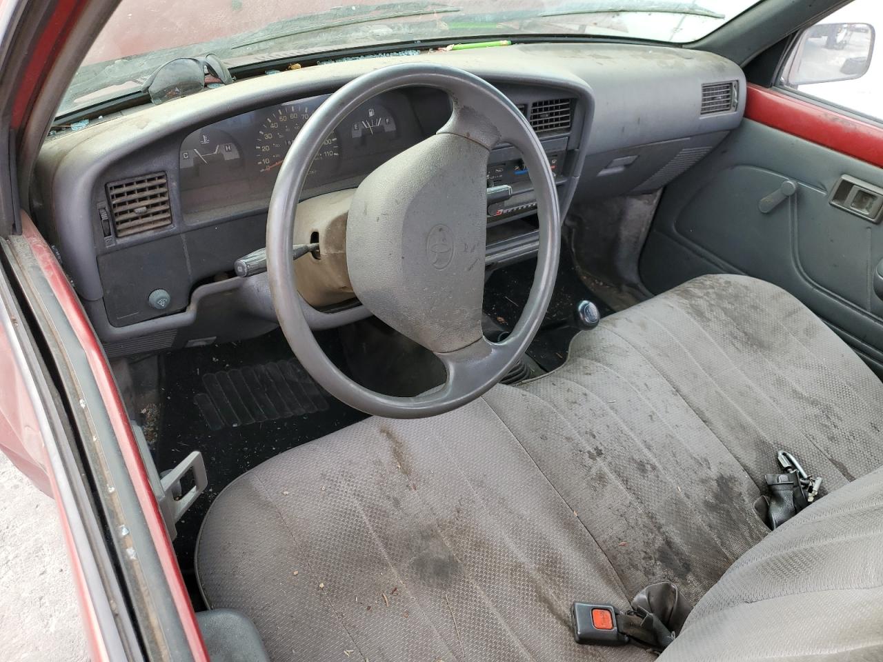 1992 Toyota Pickup 1/2 Ton Short Wheelbase VIN: JT4RN81A8N0088561 Lot: 82458485