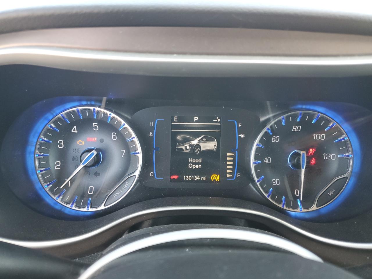 2018 Chrysler Pacifica Touring L VIN: 2C4RC1BG1JR186167 Lot: 89911955