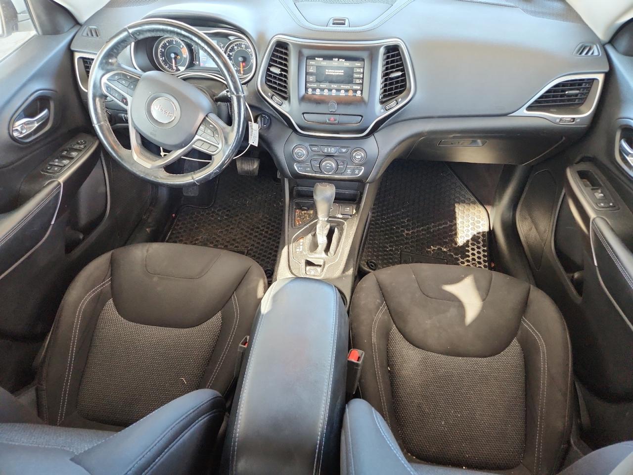 2019 Jeep Cherokee Latitude VIN: 1C4PJLCB9KD248317 Lot: 90329805