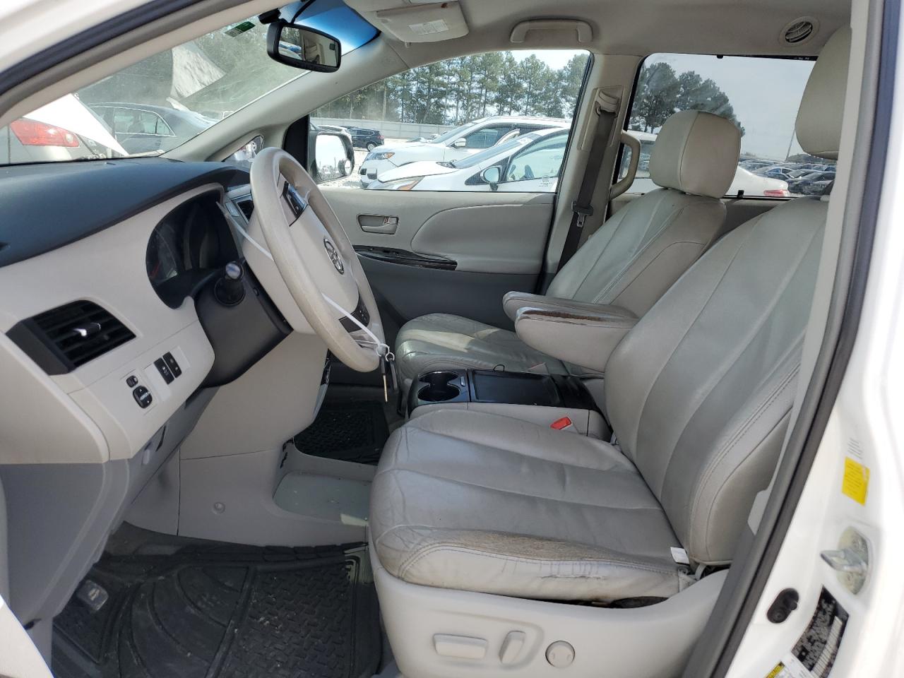 2011 Toyota Sienna Le VIN: 5TDKK3DC0BS123368 Lot: 81385665